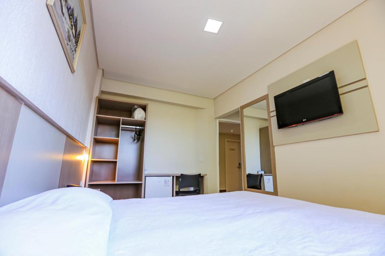 Iguassu Express Hotel Фос-ду-Игуасу Экстерьер фото